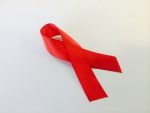Δωρεάν εξετάσεις και εκδηλώσεις στη Θεσσαλονίκη για την Παγκόσμια Ημέρα κατά του AIDS