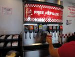 Τέλος στο δωρεάν refill αναψυκτικών στη Γαλλία