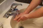 Νερό και σαπούνι – η πρώτη γραμμή άμυνας στους ιούς