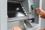 Κορωνοϊός: υπάρχει κίνδυνος από τις δημόσιες οθόνες αφής;