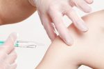 Εποχική γρίπη: Ποιοι συστήνεται να εμβολιαστούν
