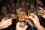 Πώς μια εκδήλωση 100 ατόμων οδήγησε σε 46 κρούσματα