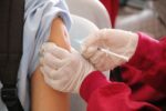 3η δόση και για τους άνω των 50 με υποκείμενα νοσήματα
